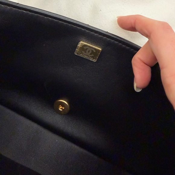 CHANEL Shearling Teddy Lambskin Black Medium Flap Bag - Picture 13 of 16